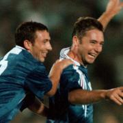 Derek McInnes celebrates with  Rangers team-mate Ally McCoist